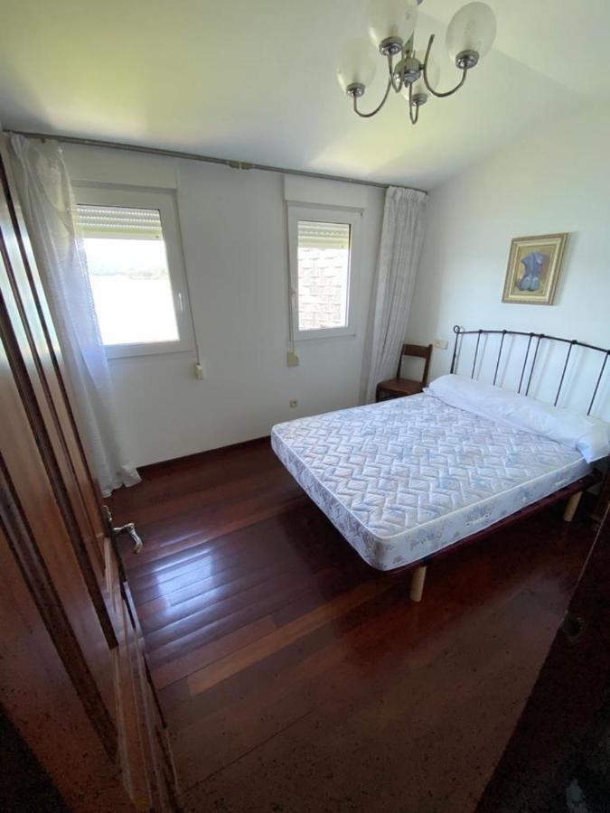 apartamento con vistas al mar y la montaña Santa Marta de Ortigueira Exterior foto