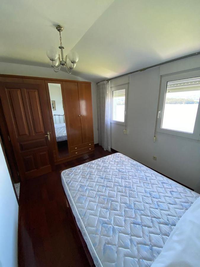 apartamento con vistas al mar y la montaña Santa Marta de Ortigueira Exterior foto